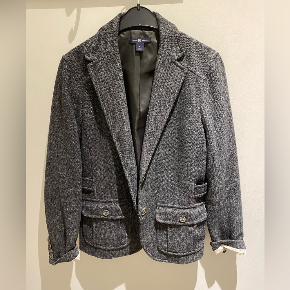 Preloved Ladies Gap Wool Blazer. Black/Grey Herringbone. Ladies Size 8